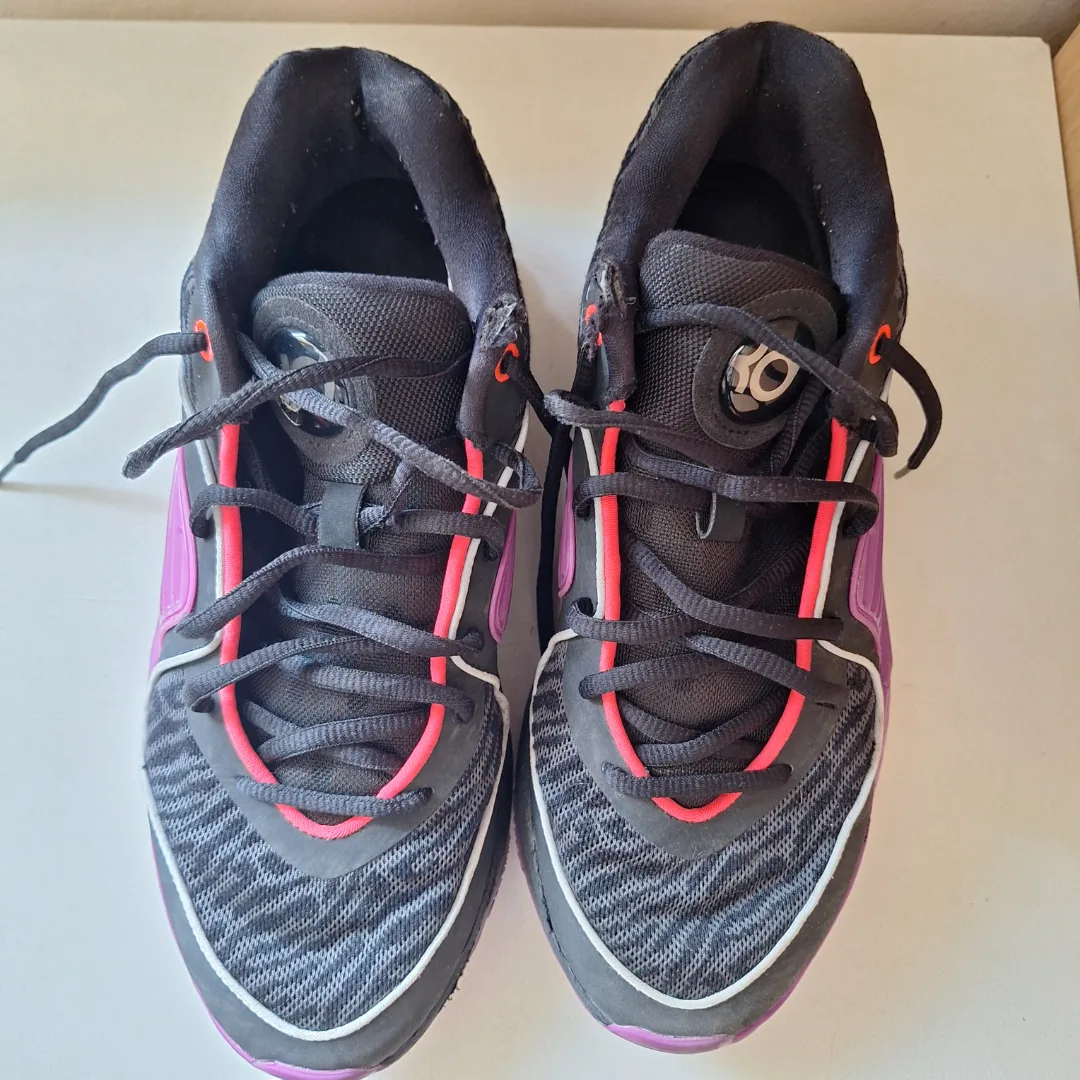 Nike KD Trey 5 IX Basketball Shoes - Size 8.5🥕 thumbnail