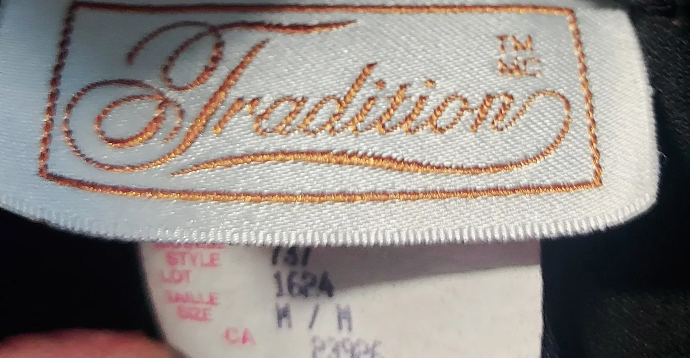 Tradition Black Pleated Skirt - Size M image indicator(3)