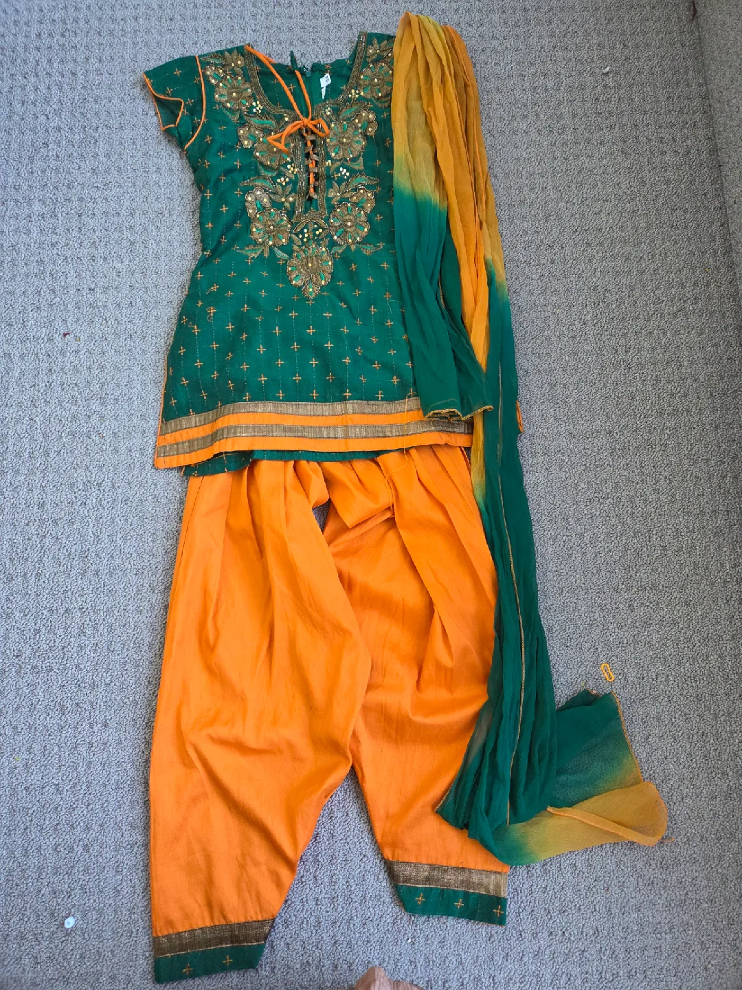 Girls Indian Salwar Kameez Suit For Diwali thumbnail