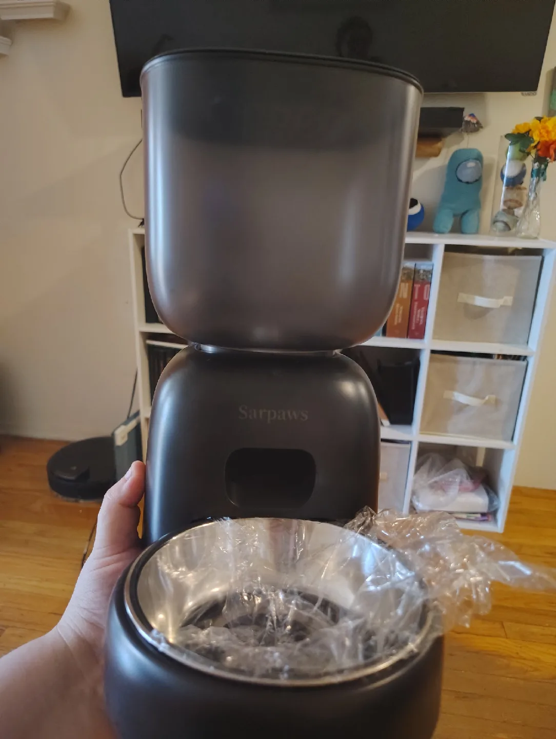 Dispensador de alimentos para gatitos y perritos eléctrico . image indicator(3)