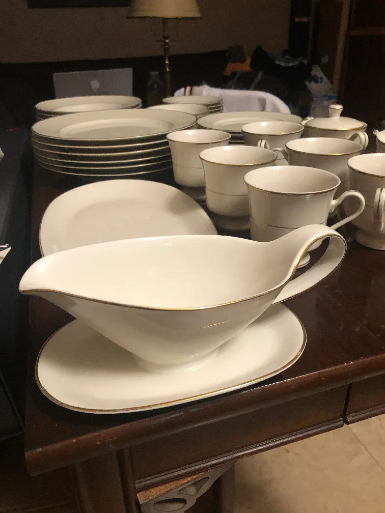 VINTAGE IVORY PLUS Fine China by E&E "ELEGANCE" NO.YOO1 image indicator(2)