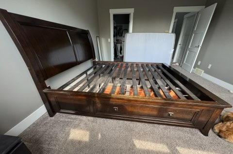 King size bed frame ( pick up only) - photo 4