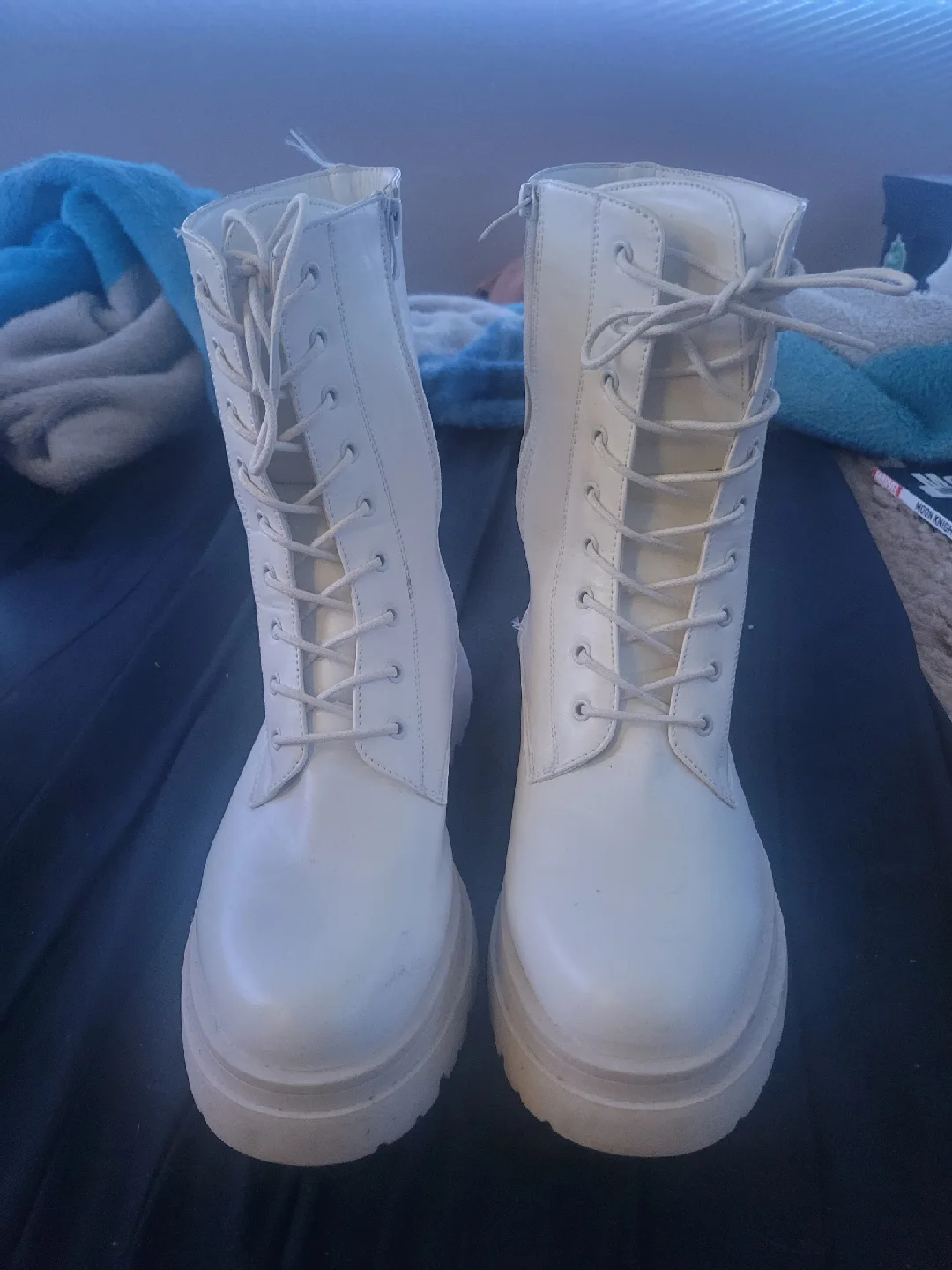 White Lace-Up Platform Boots image indicator(5)