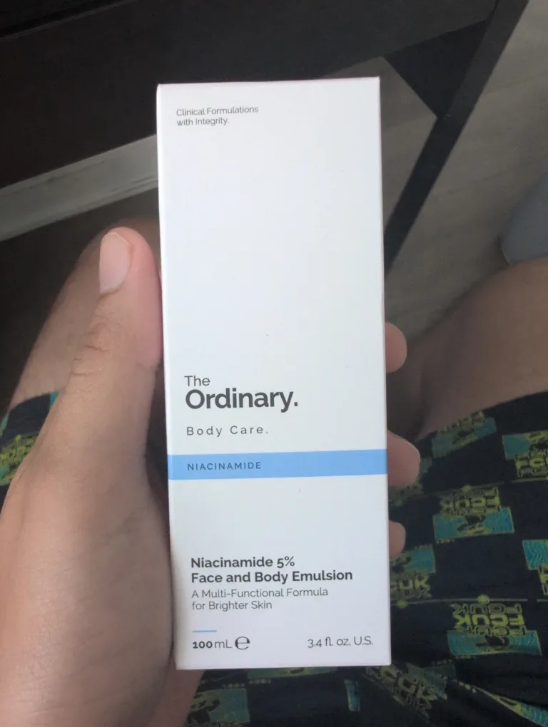 The Ordinary Niacinamide 5% Face and Body Emulsion thumbnail