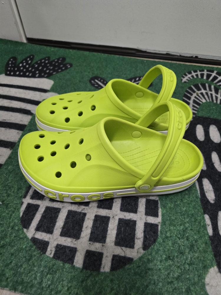 Crocs Bayaband Clog - Size 10M - Lime Punch / White - photo 2