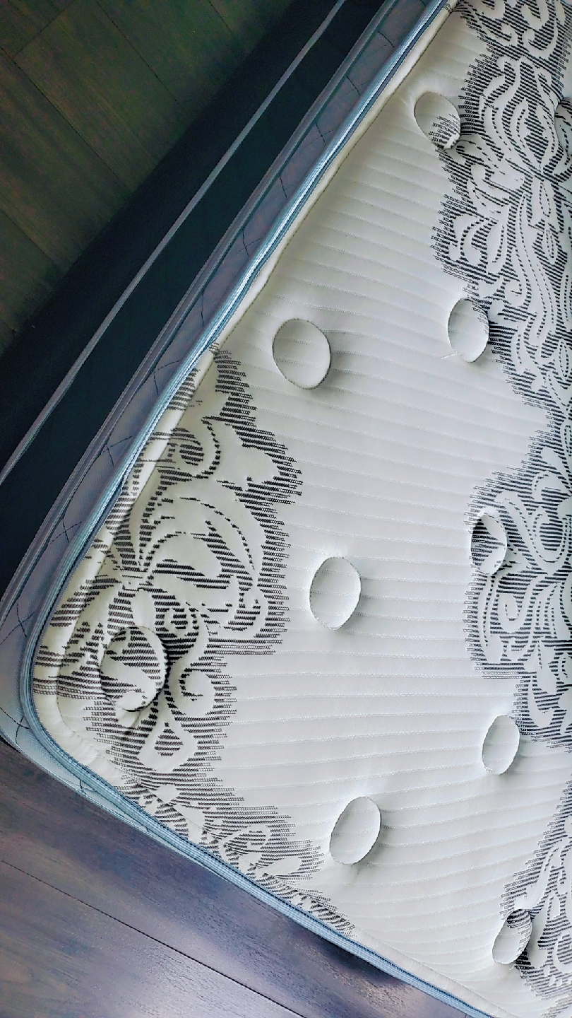 400$ High Quality Queen Mattress with box pick up asap - photo 3