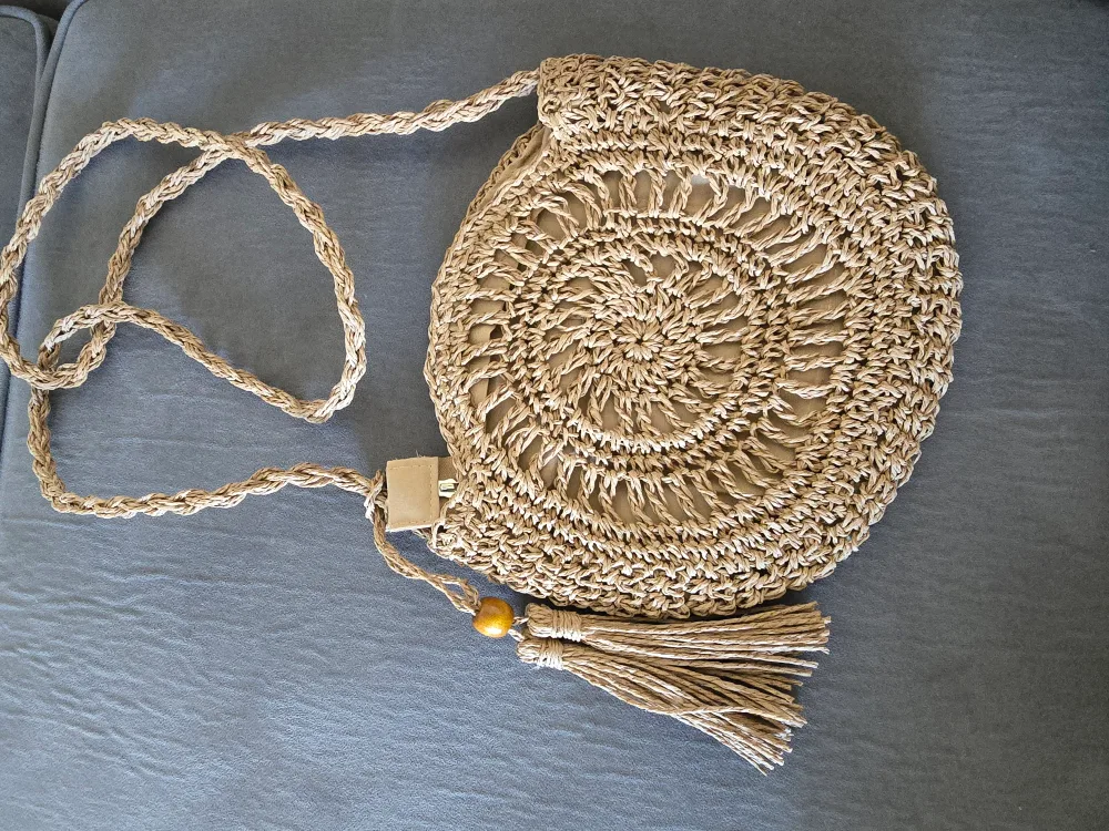 Woven Straw Shoulder Bag thumbnail