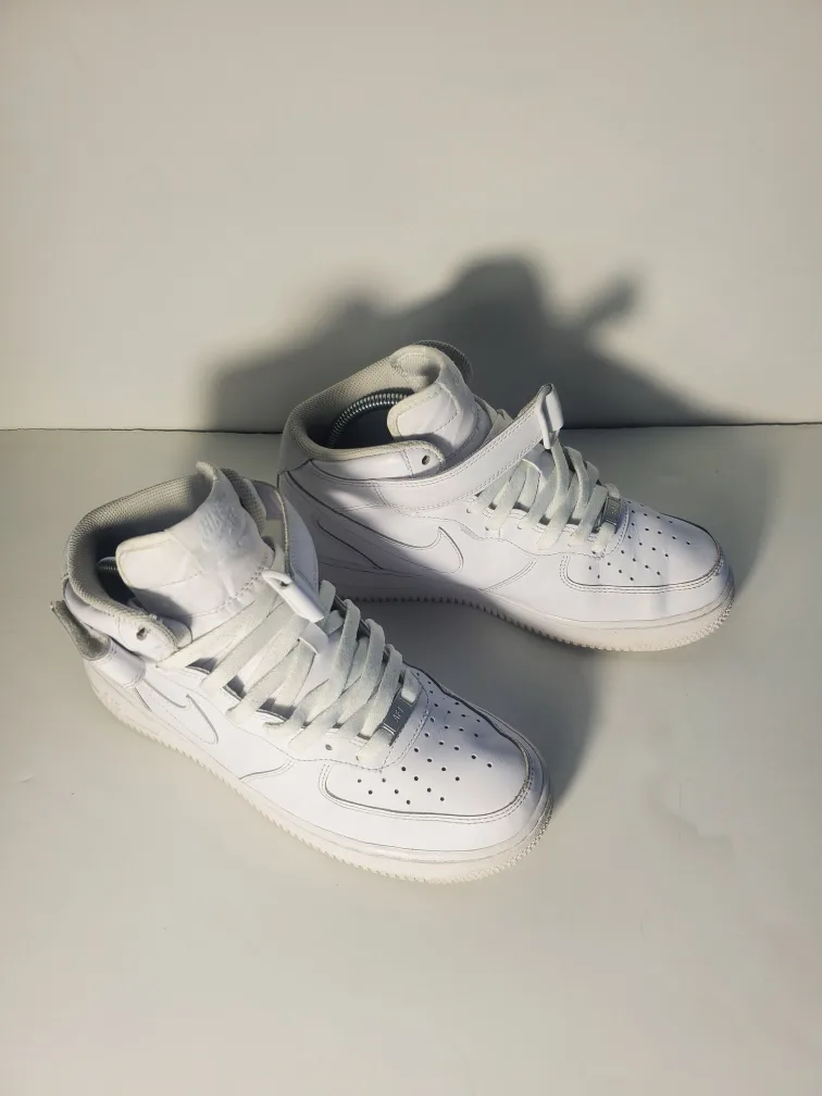 Nike Air Force 1 High '07 White Size 8.5 image indicator(2)