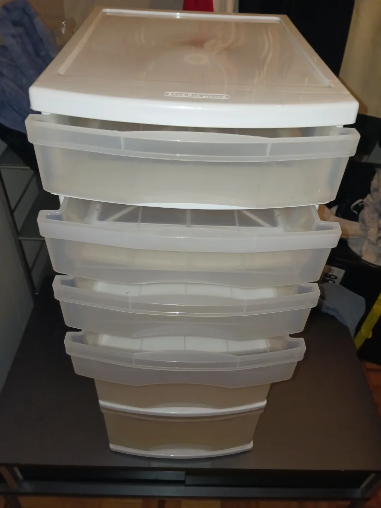 Sterilite 5-Drawer Storage Tower image indicator(2)