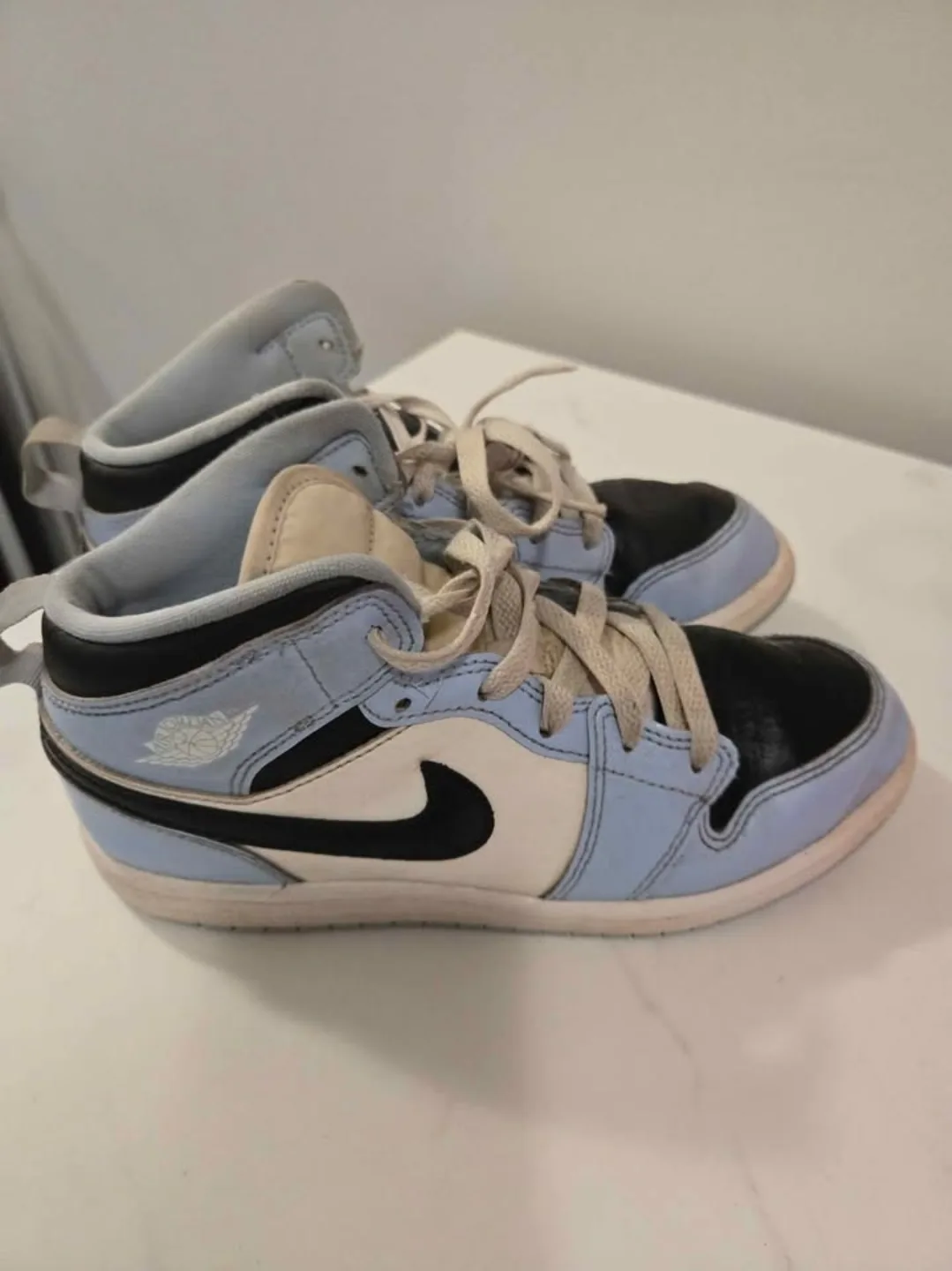 Jordan 1 Mid Ice Blue Black - Size 3Y thumbnail