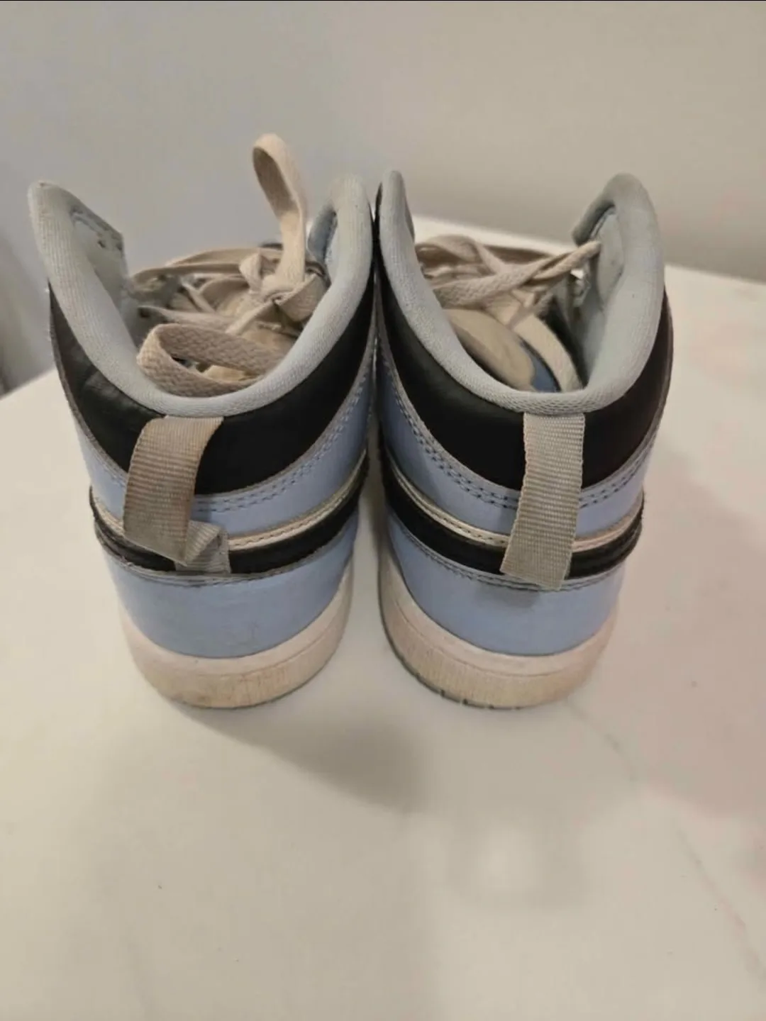 Jordan 1 Mid Ice Blue Black - Size 3Y image indicator(5)