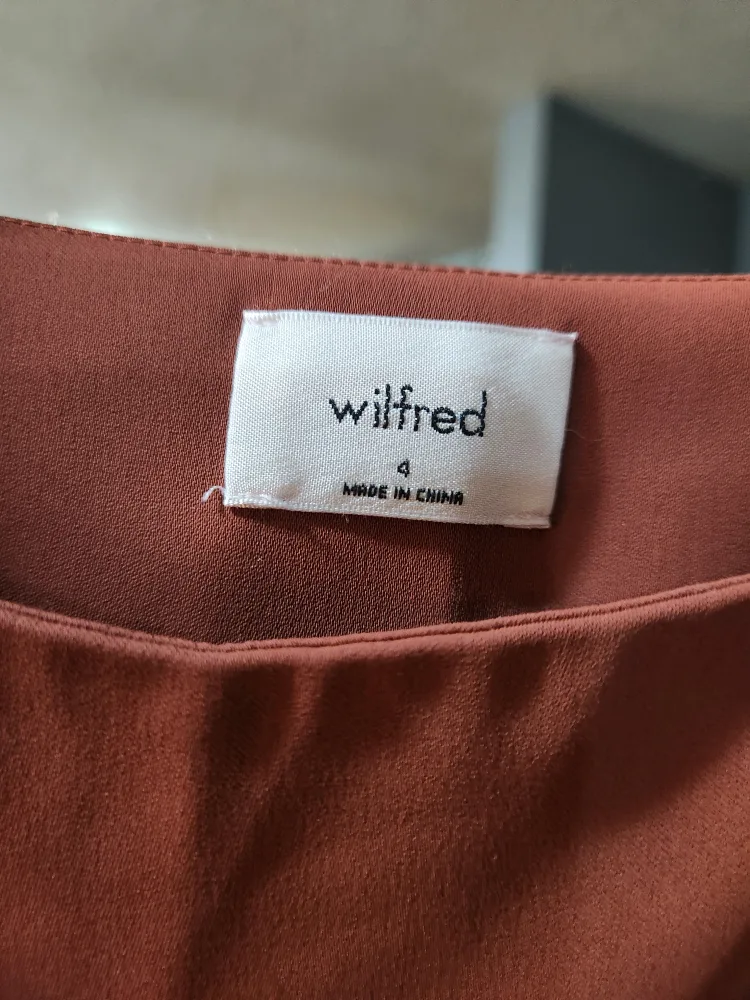 Wilfred Terracotta Corset Tank Top - Size 4 image indicator(4)