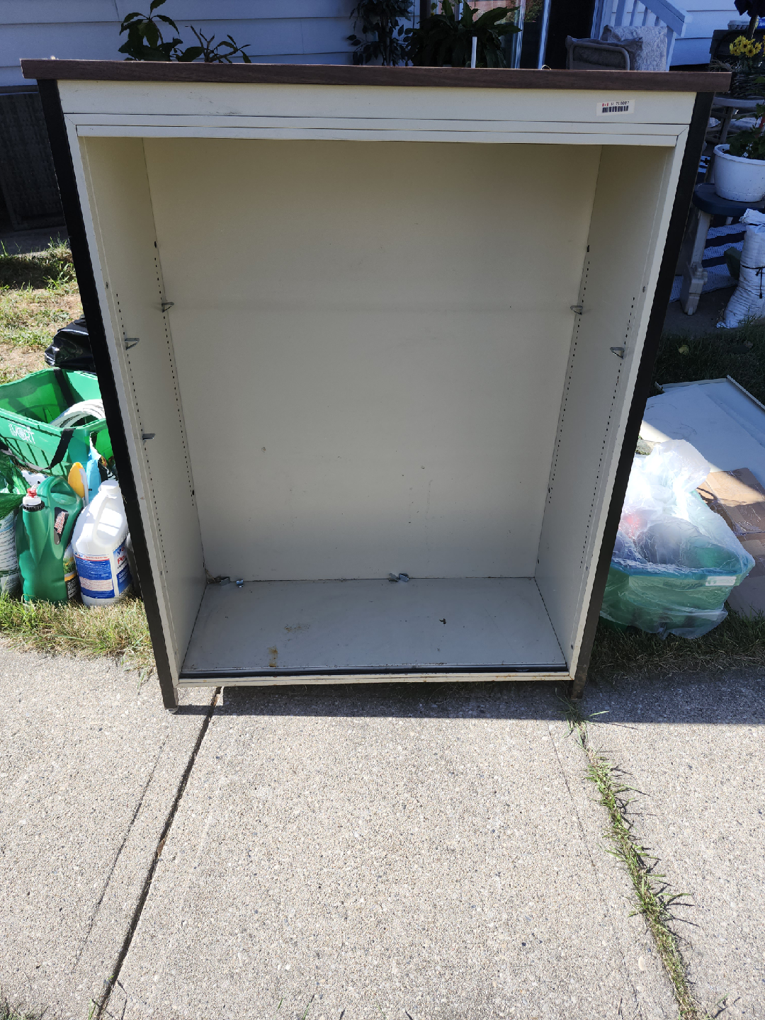 Empty Cabinet