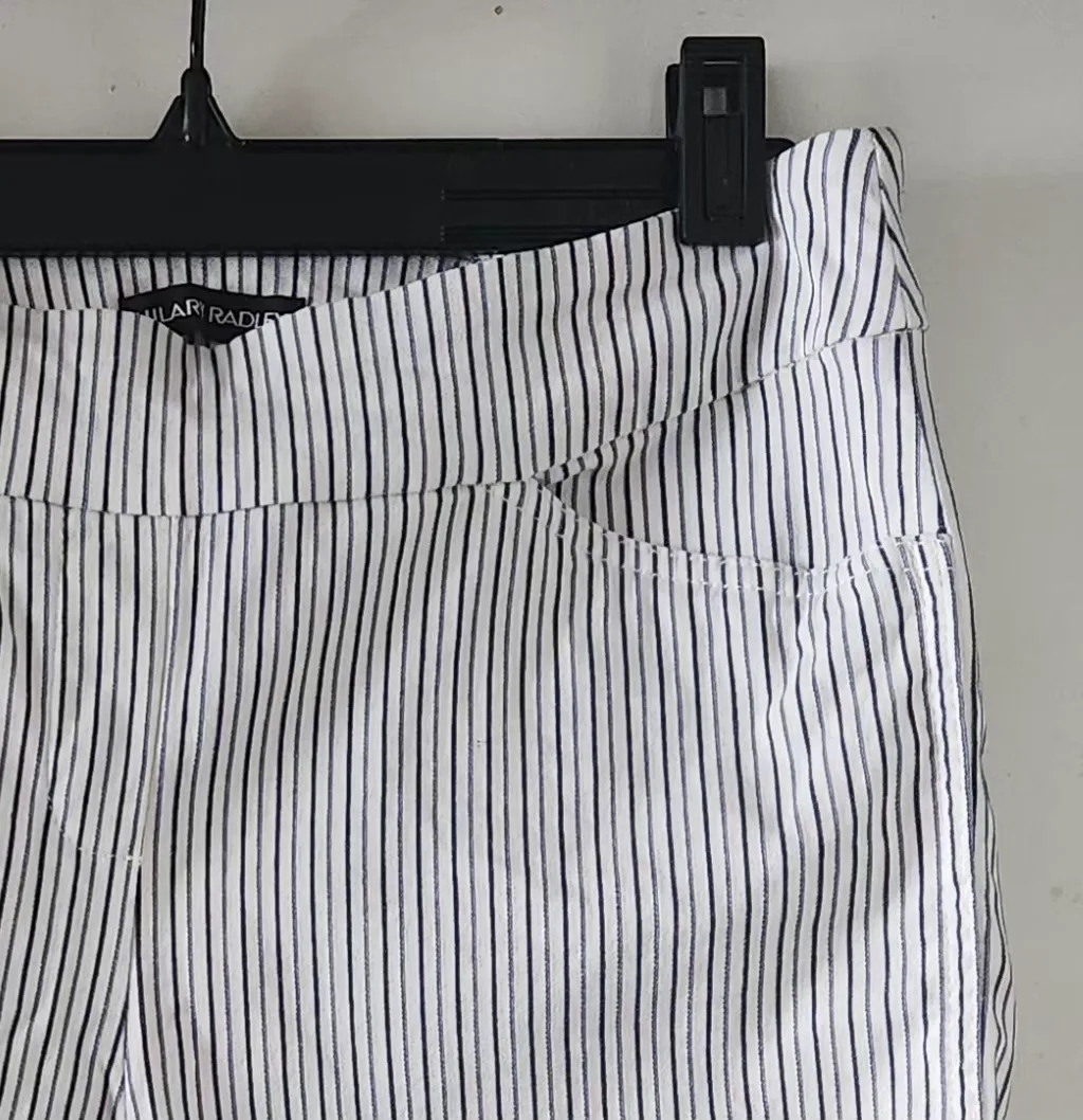 Women's Mid Length Stretchy Striped Shorts image indicator(4)