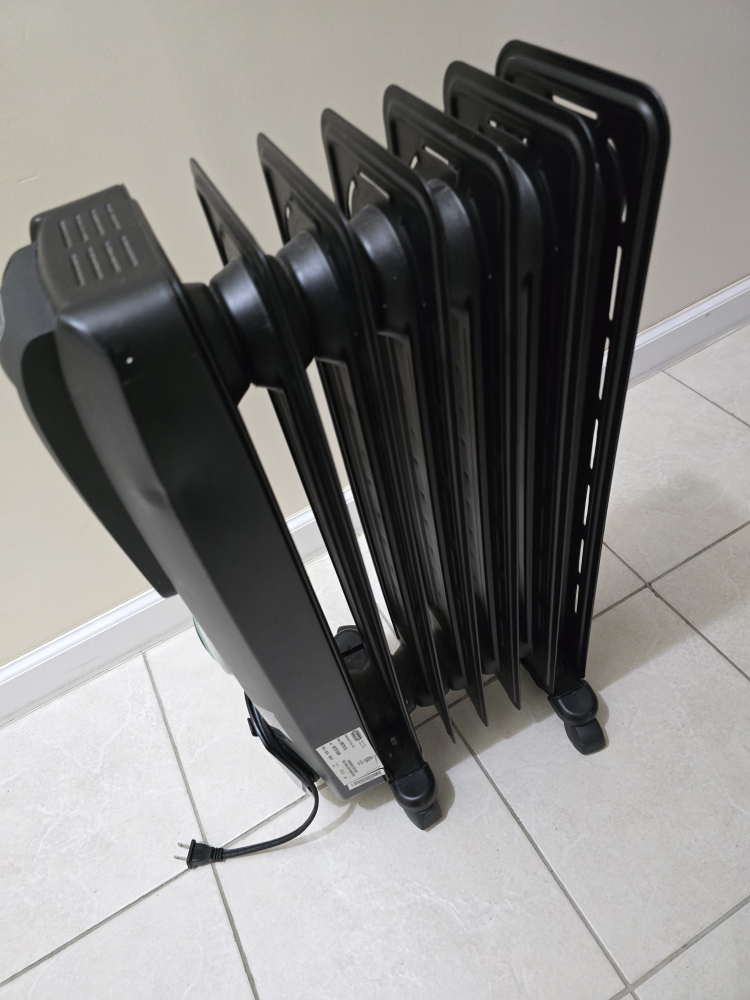 DeLonghi SAFEHEAT Oil-Filled Radiator Heater - photo 3