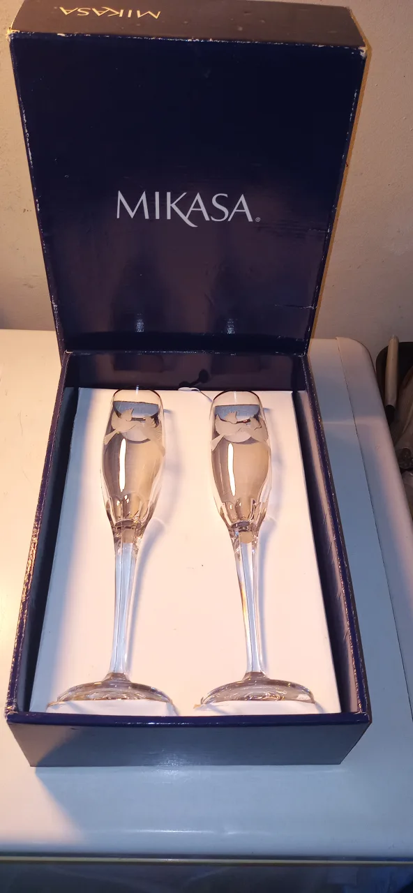 Mikasa Champagne Flutes - Set of 2 image indicator(2)