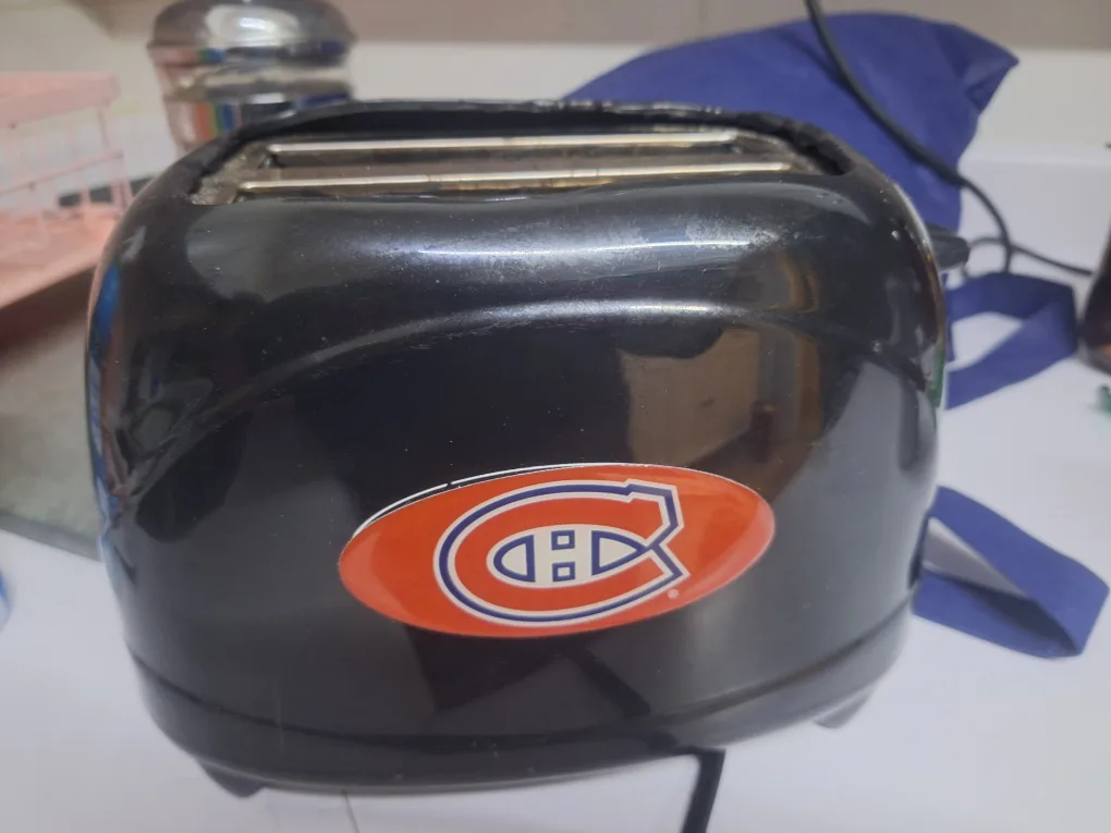 Montreal Canadiens Toaster thumbnail