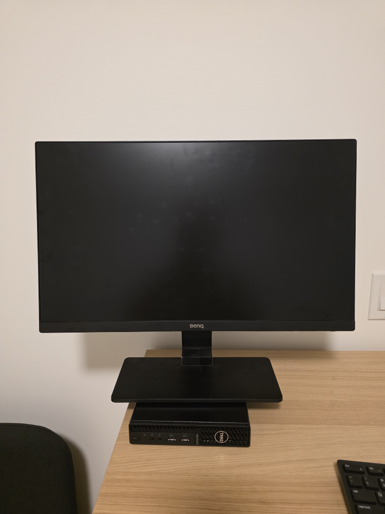 Dell OptiPlex 3080 Micro PC & BenQ GW2475H Monitor - photo 2