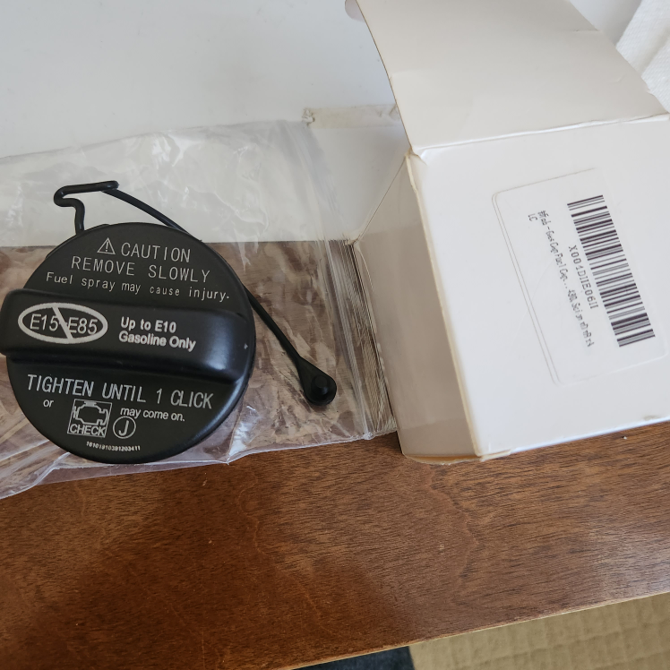 New Gas Fuel Tank Cap - Toyota Lexus or Scion