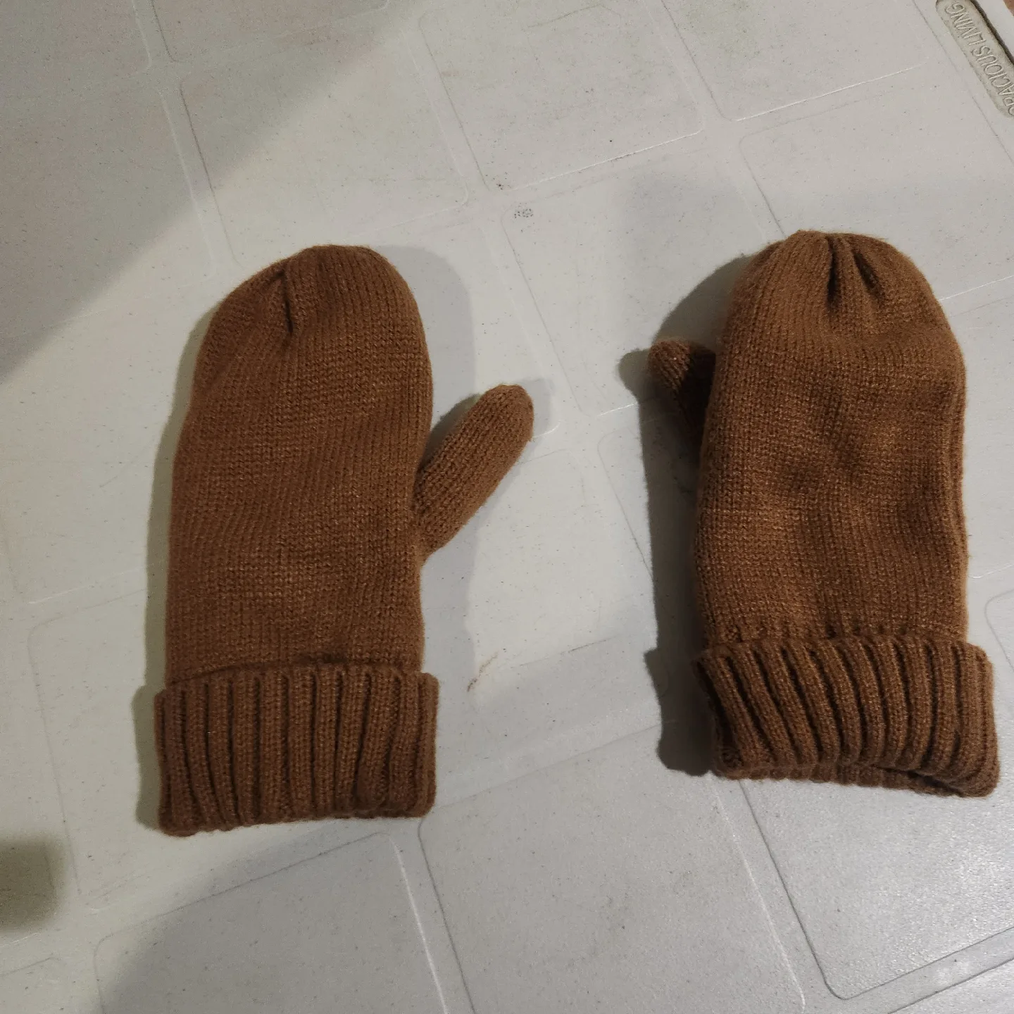 Brown Knitted Mittens image indicator(2)