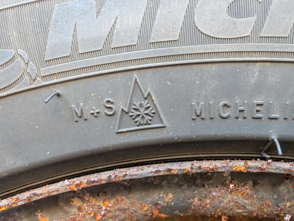 Michelin Winter Tires 205/55 R16 image indicator(5)