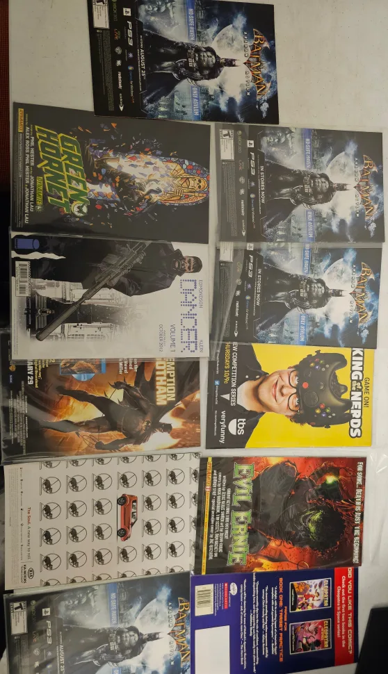 Comic Book Lot - DC, Marvel, Dark Horse image indicator(2)