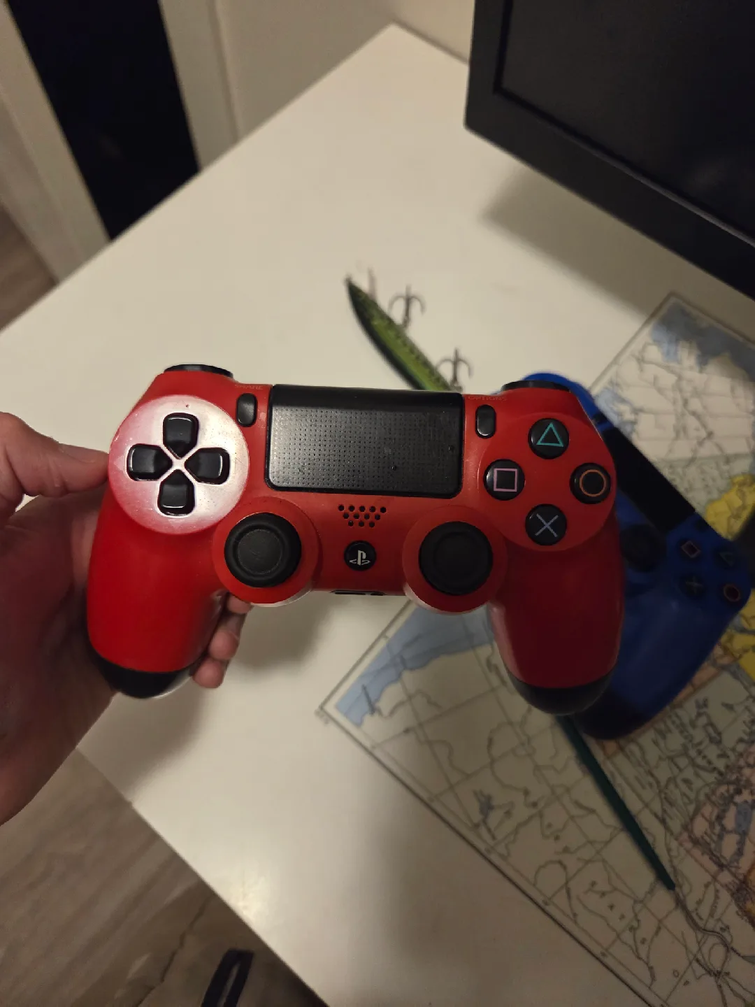 Sony PlayStation 4 Slim Camo + Red Controller image indicator(4)