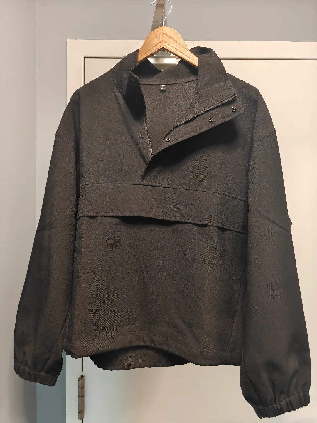 GU Black Half Zip Pullover - Size M thumbnail