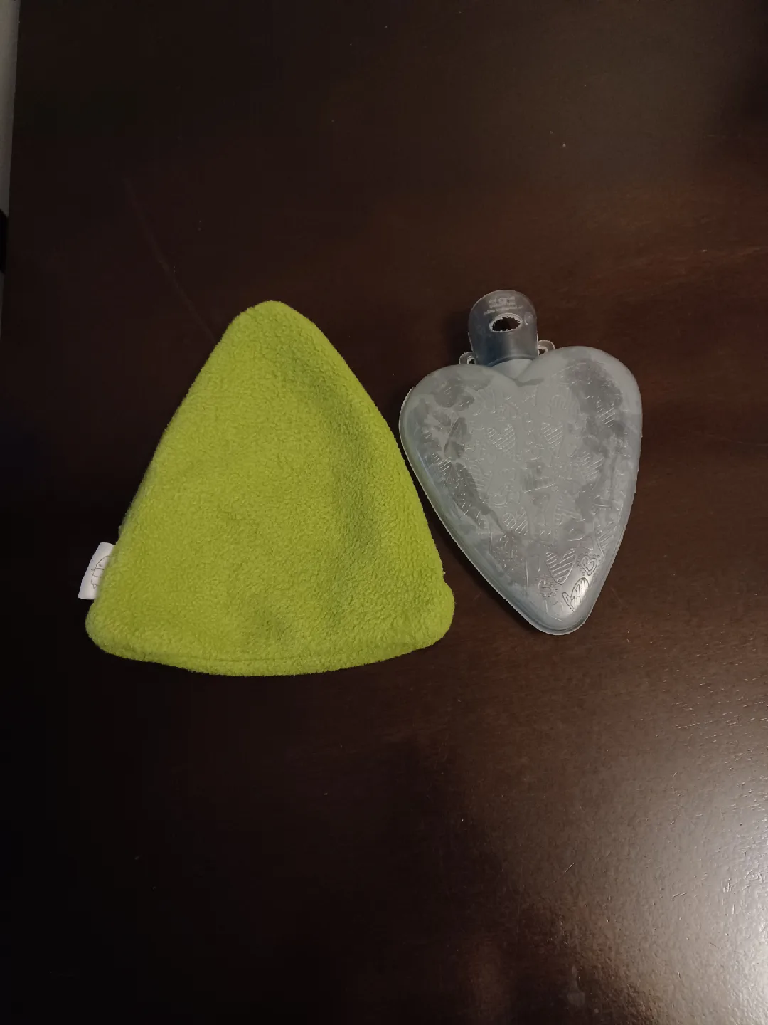 Heart-Shaped Hot Water Bottle with Cover image indicator(2)