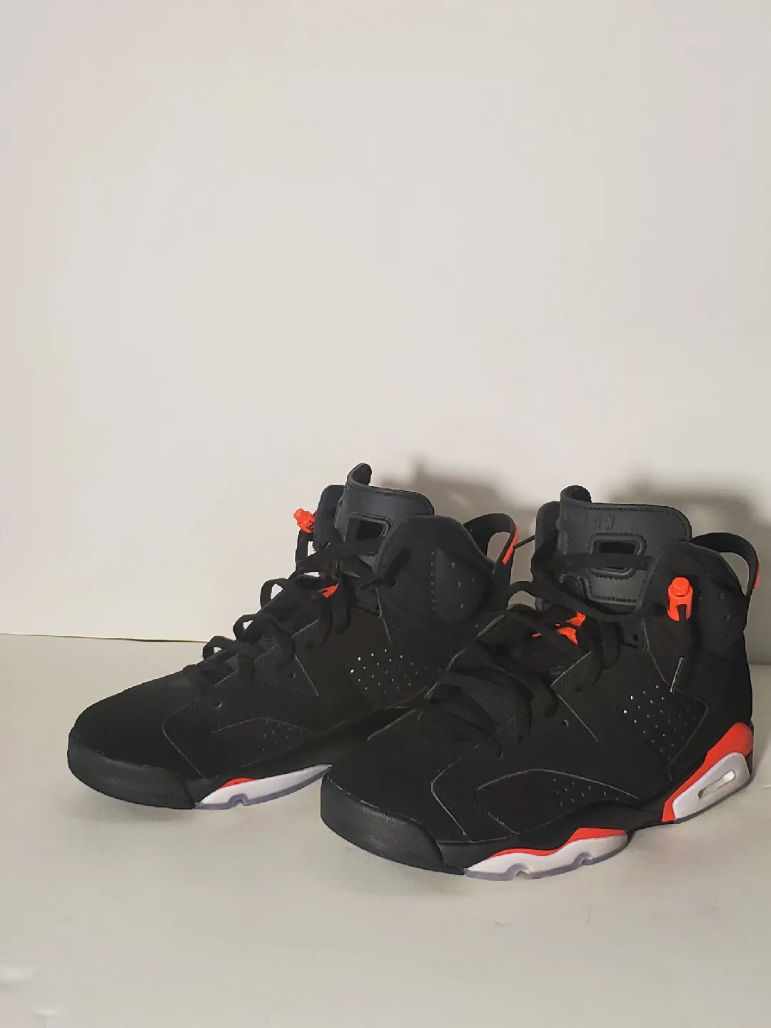 Men’s Jordan 6 Retro Black Infrared With Box 384664-060 S 10.5 image indicator(3)