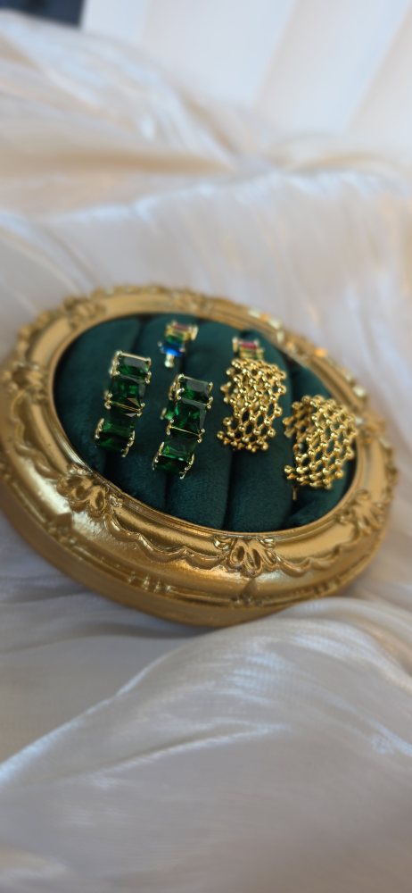 Emerald Green & Gold Earrings Set