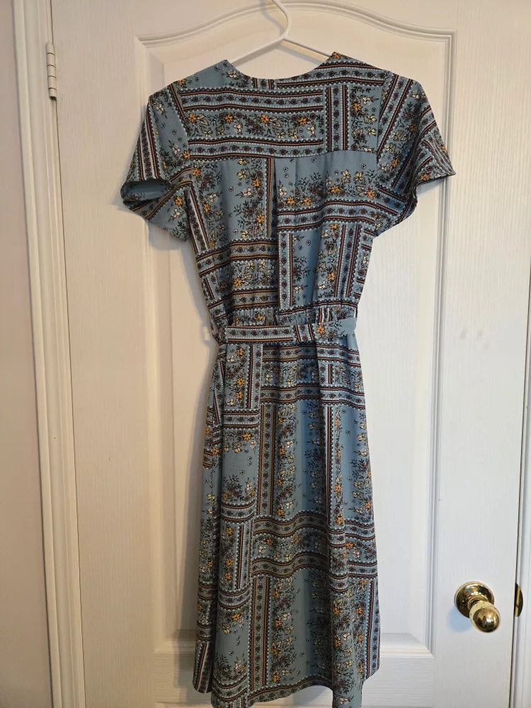 Floral Print Dress - Size Small image indicator(2)