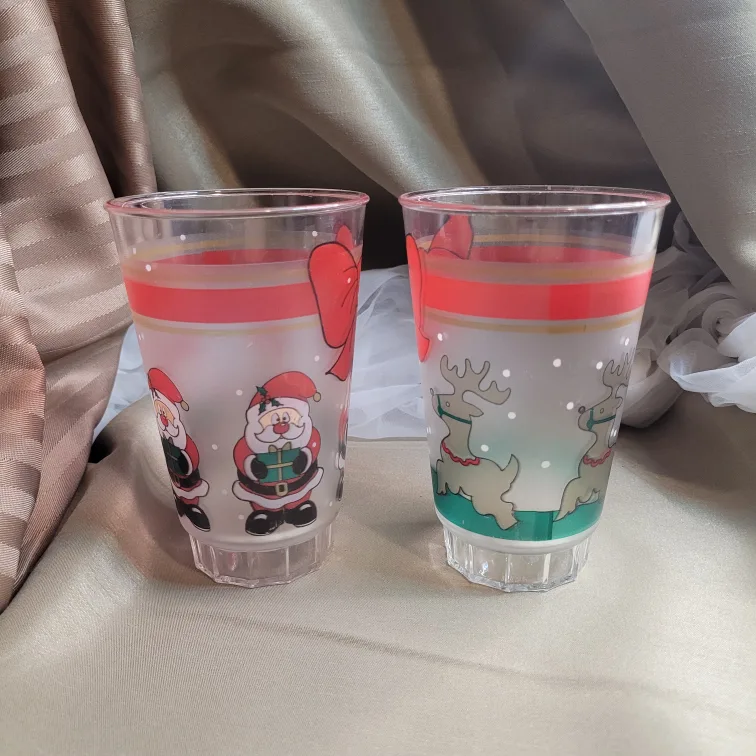 Pair of Vintage 80’s Christmas Drinking Plastic Glasses thumbnail