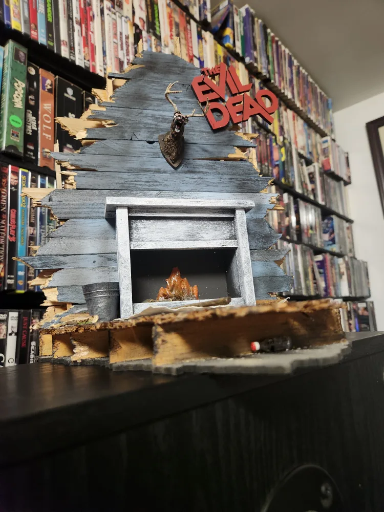 "The Evil Dead" Diorama image indicator(5)