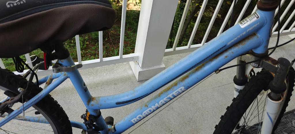 Roadmaster Granite Peak 18-Speed Mountain Bike image indicator(3)