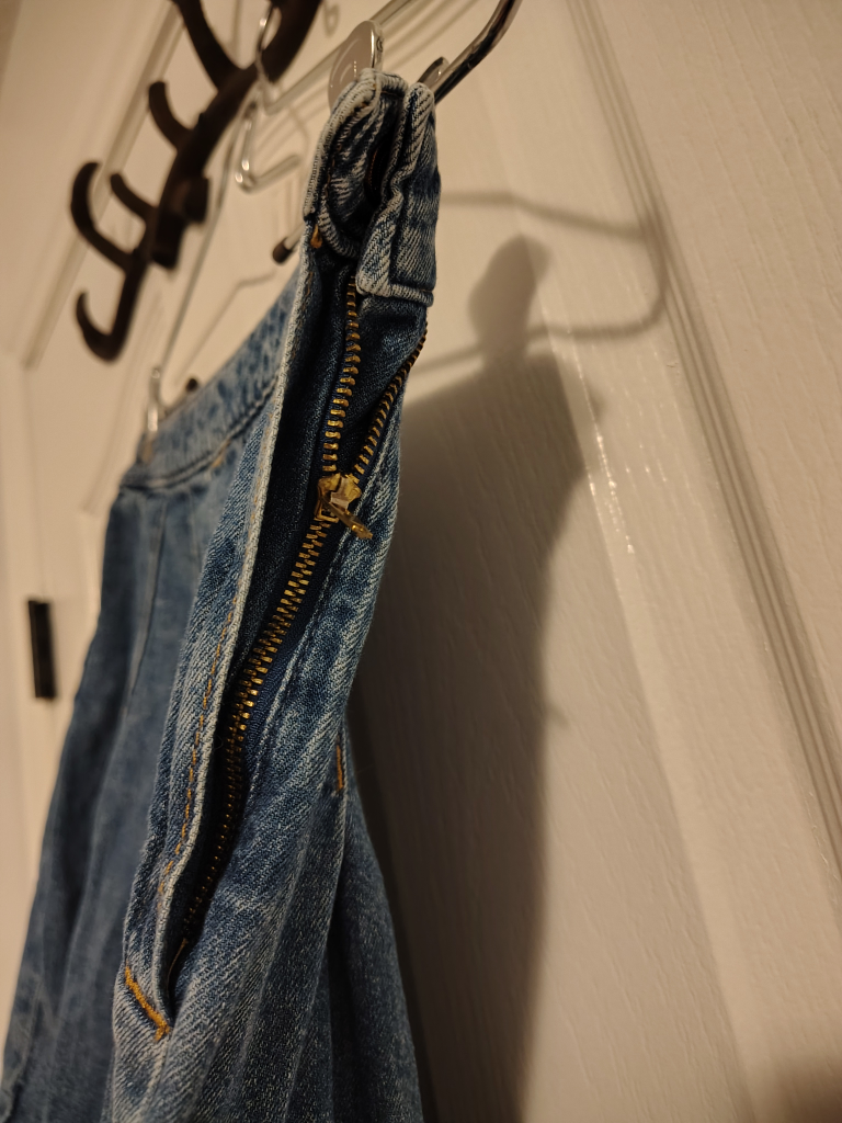 H&M Divided Denim Mini Skirt - Size 2 - photo 3