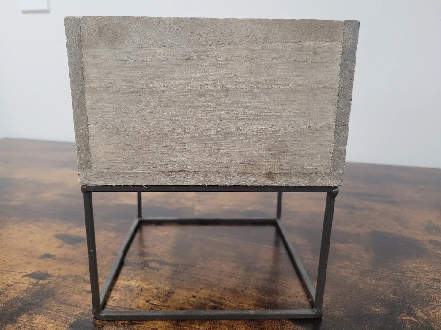 Wooden planter with metal stand image indicator(2)