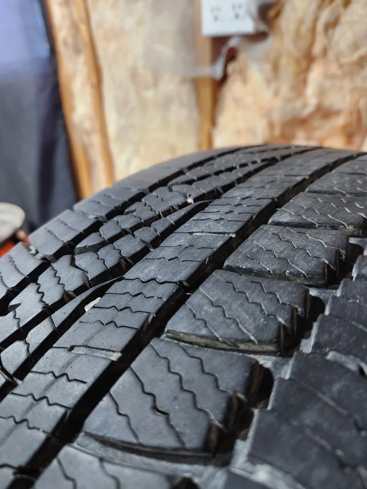 (2)-225/60R18 Goodyear Assurance All Weather Tires image indicator(4)