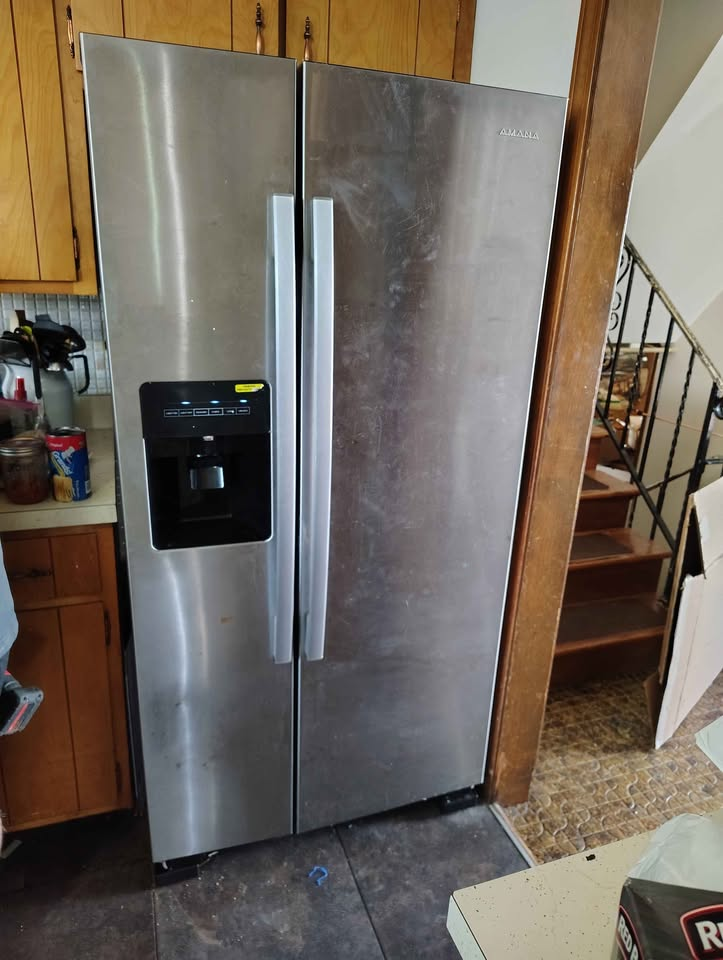 Amana 21.4 cu ft Side-by-Side Stainless Steel Refrigerator