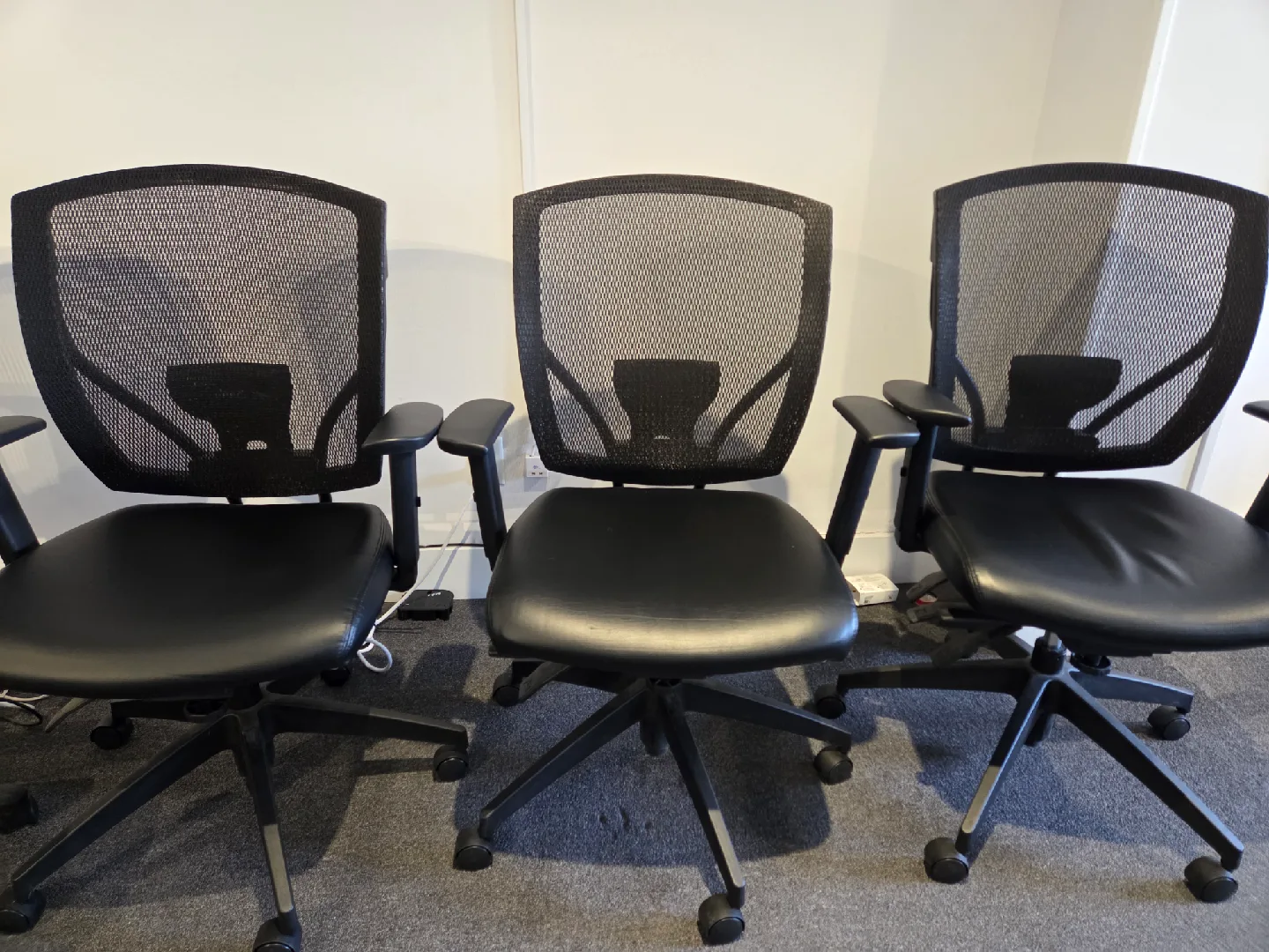 Office Chairs image indicator(3)