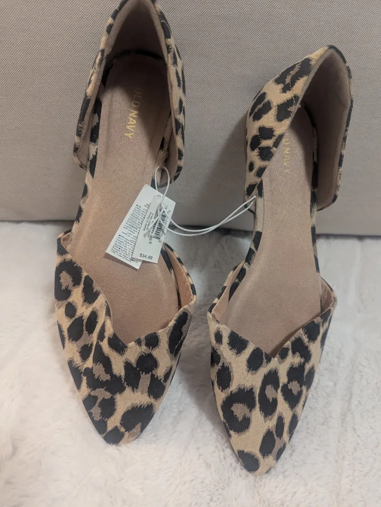 New Old Navy Leopard Print Flats - Size 10 thumbnail
