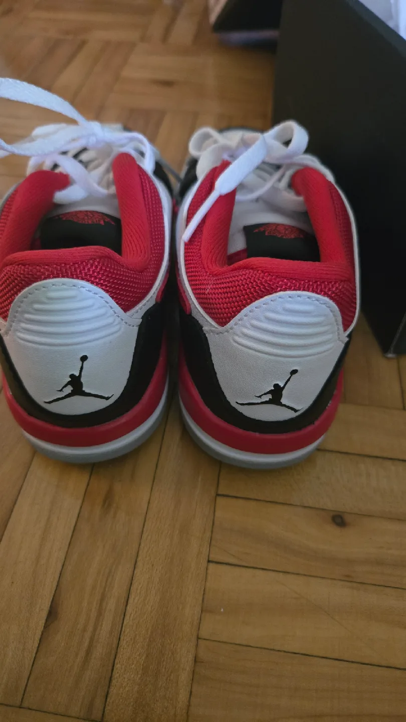 Nike Jordan Trainer 3C US 10.5 Sneakers image indicator(3)