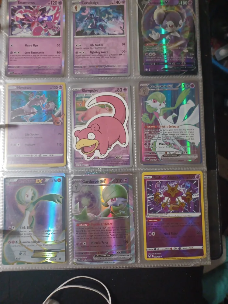 Pokemon Trading Cards Binder image indicator(9)