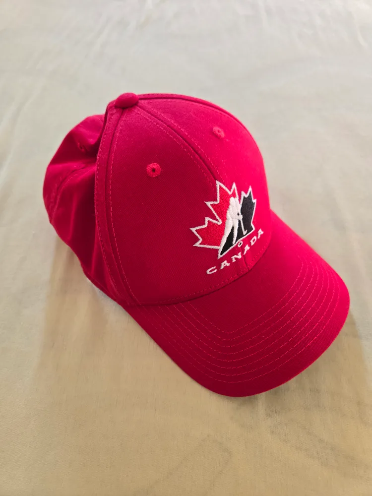 Canada Hockey Hat thumbnail