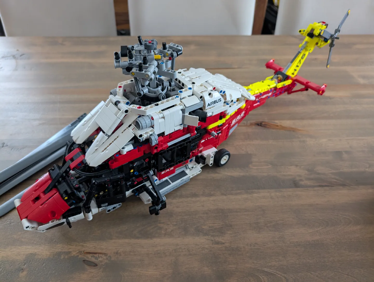 Lego Technic Airbus H175 Rescue Helicopter 42145 image indicator(2)