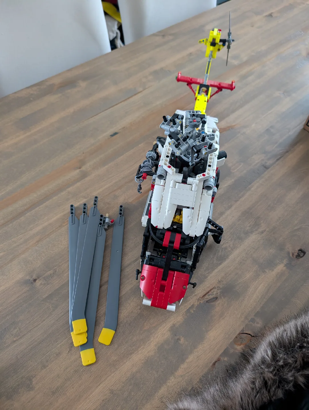 Lego Technic Airbus H175 Rescue Helicopter 42145 image indicator(4)