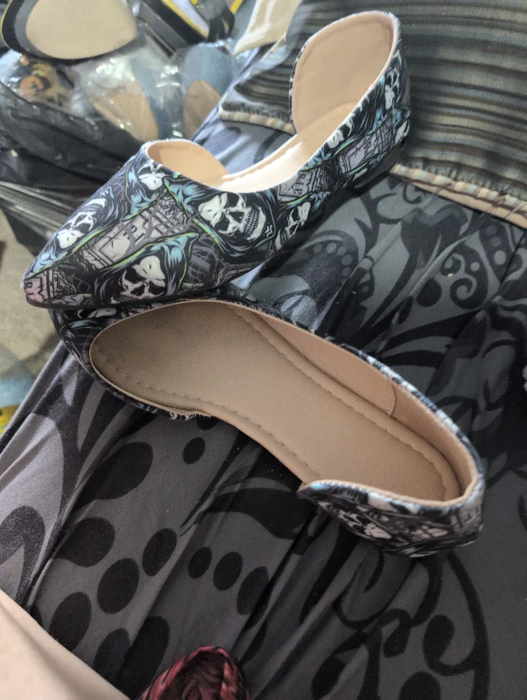 Skull Print Flats - Size 7 image indicator(2)