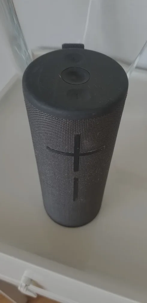 Ultimate Ears Bluetooth Speaker thumbnail