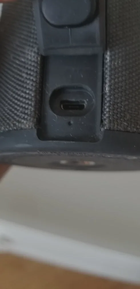 Ultimate Ears Bluetooth Speaker image indicator(3)