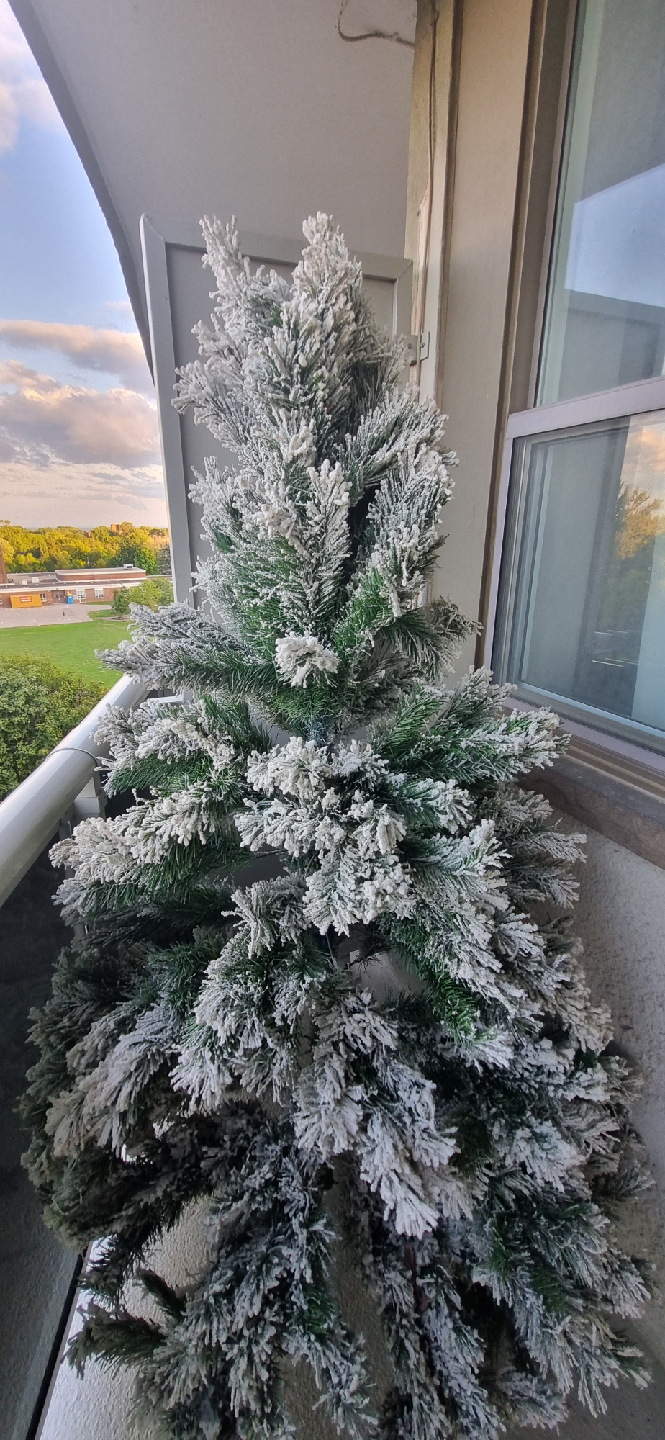 Flocked Christmas tree - photo 2